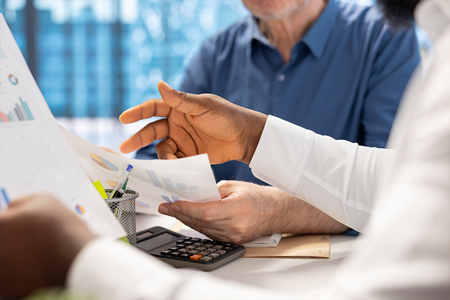 Custo de funcionário para empresa: vale a pena uma equipe financeira interna?